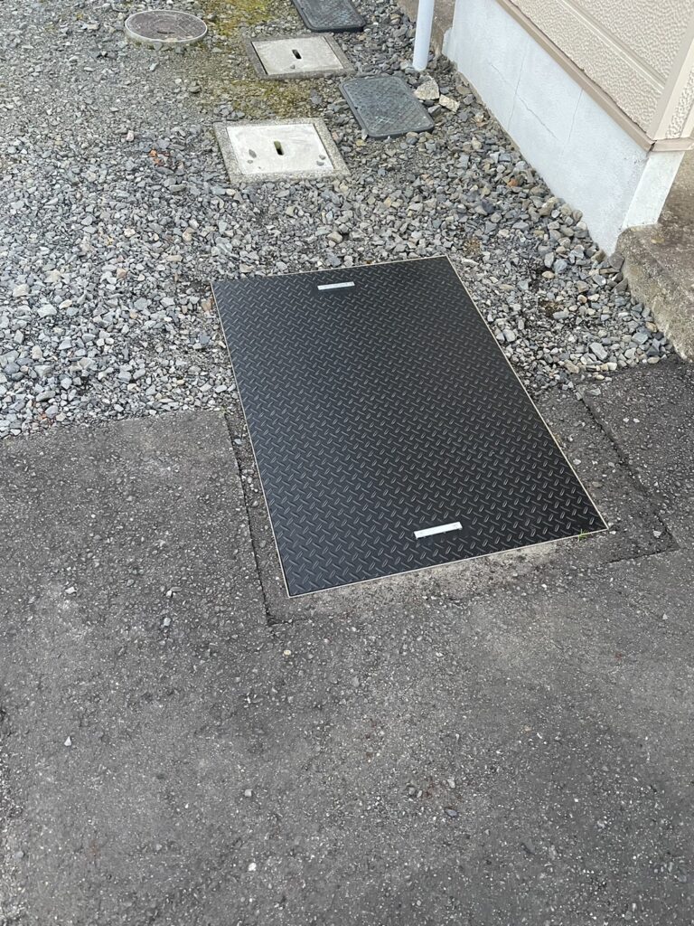 屋外設置　グリストラップ金属製蓋　加工・溶接・塗装