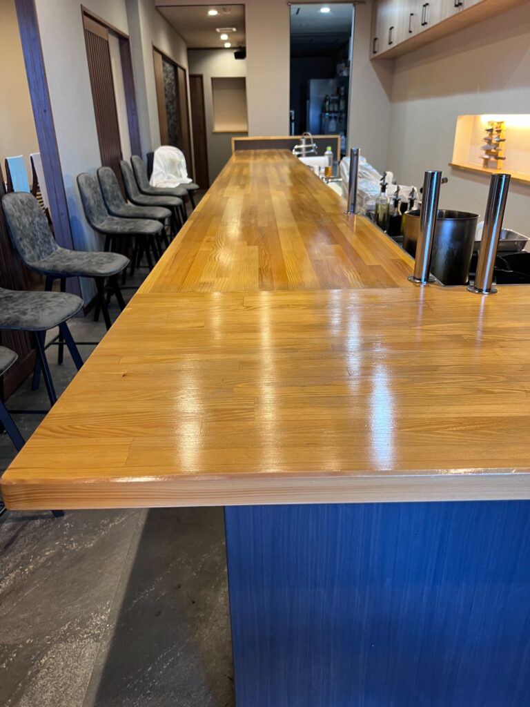 水戸市｜飲食店集成木材カウンター手入れ塗装施工