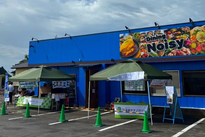 DINING NOISYとの共同即売イベントの様子